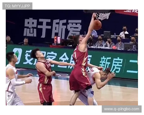 如何正确理解篮球比赛中的扣篮干扰规则与判罚标准